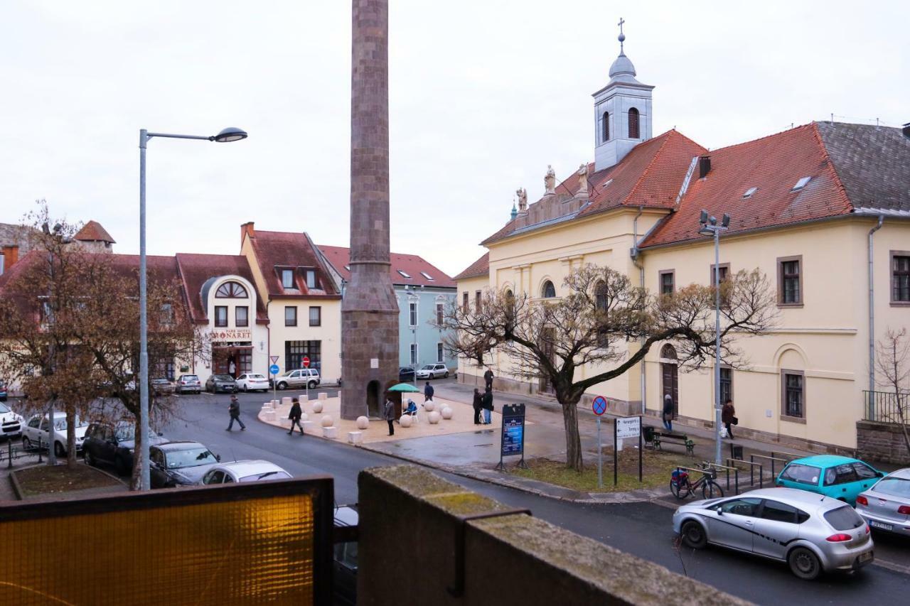 Palace Apartman - Minaret, Eger Buitenkant foto